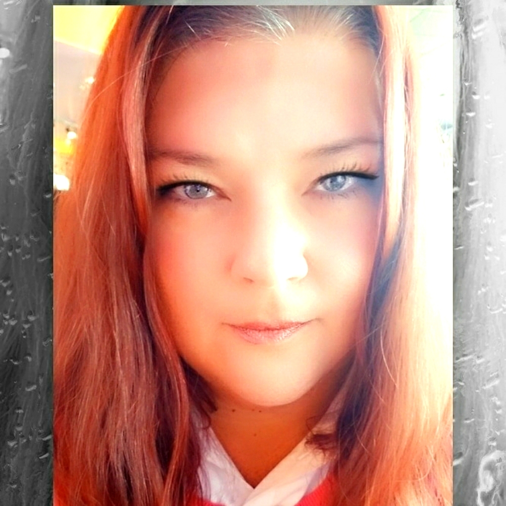 Meet your Posher, Holly